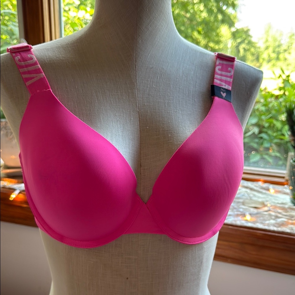 Victoria's Secret Vibrant Pink Bra